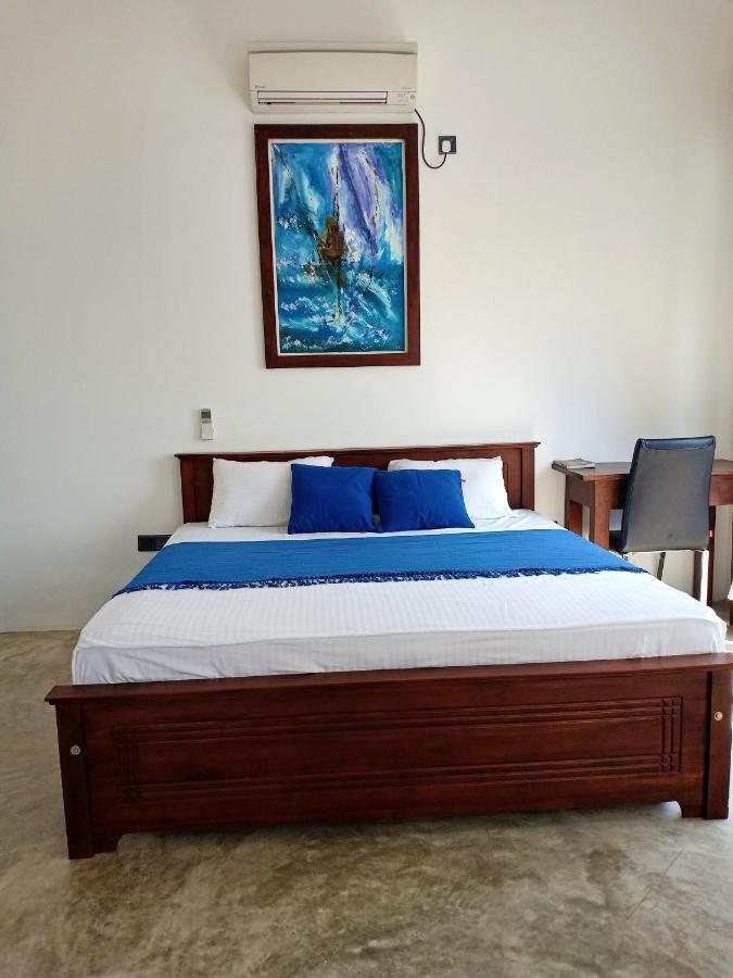 Aurora Lagoon Front Negombo Bagian luar foto